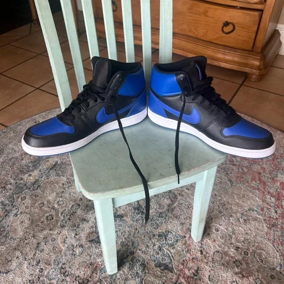 Nike Black and Blue Sneakers High-Top Classic - Picture 4 of 5